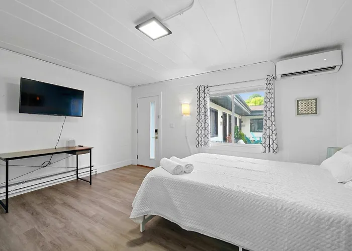 Chic Retreat 93h *