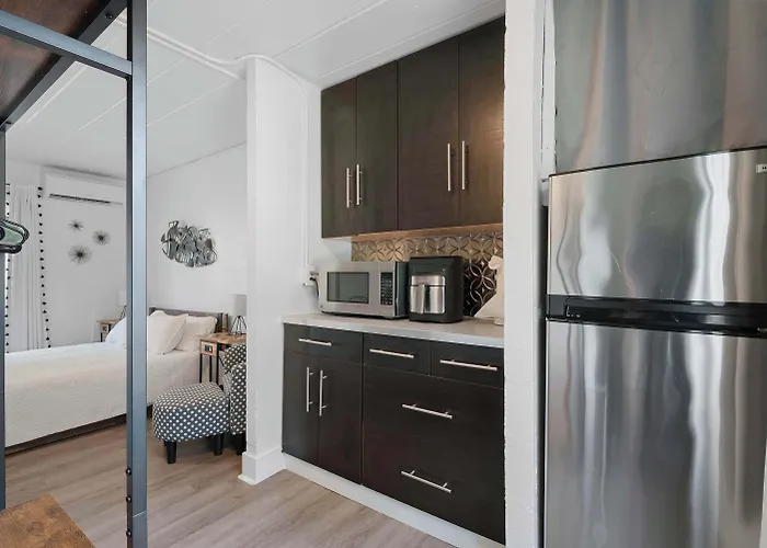Chic Retreat 93h Apartment *
