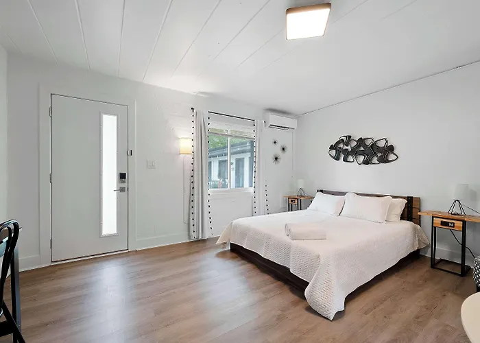 Chic Retreat 93h *