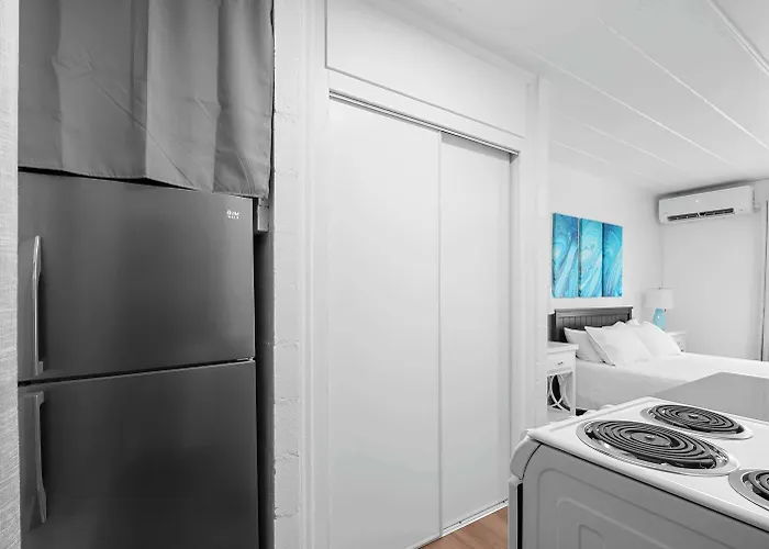 Chic Retreat 93h *